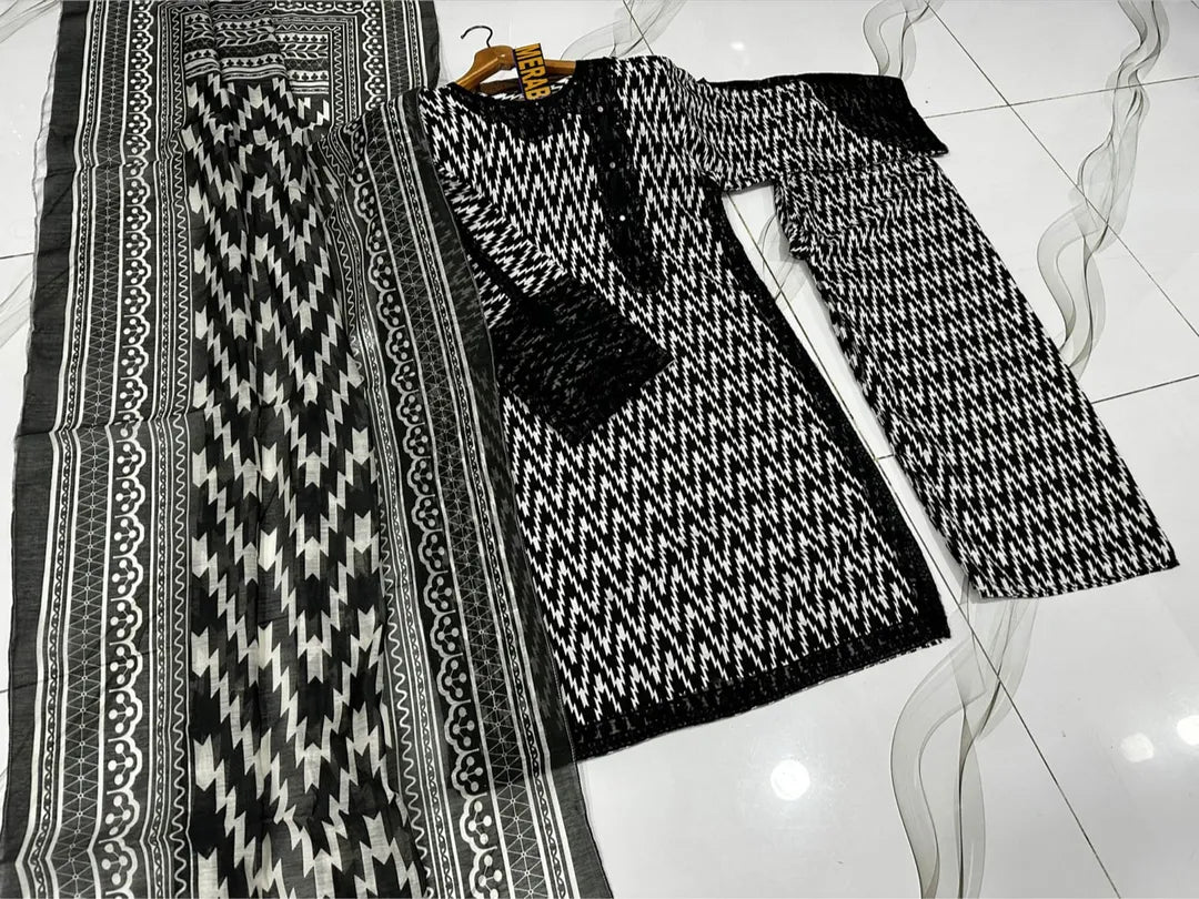3 Pcs Women's Stitched Dobby Lawn Printed Suit