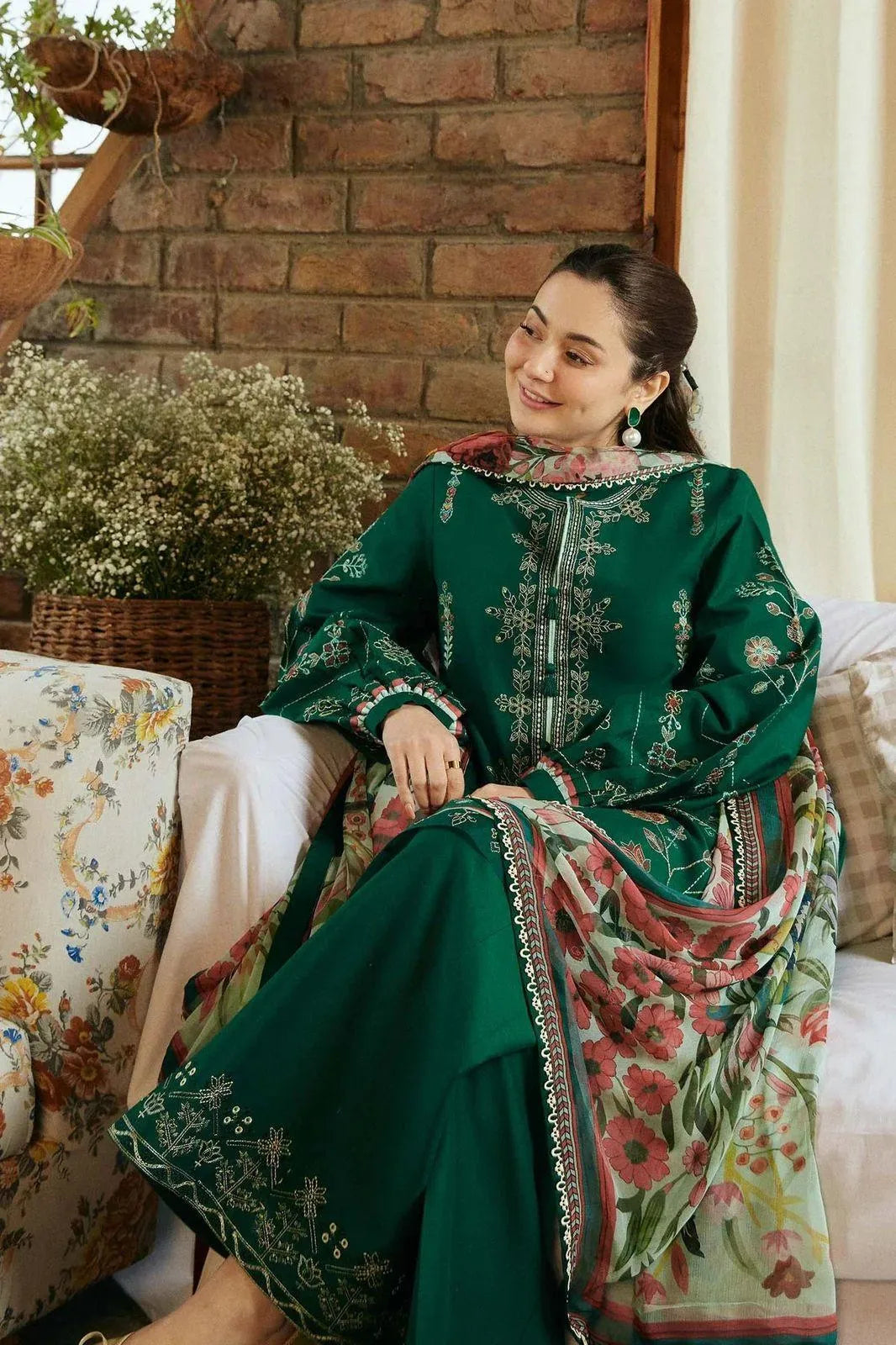 Green Embroidered Lawn 3Pcs Women Suit Set